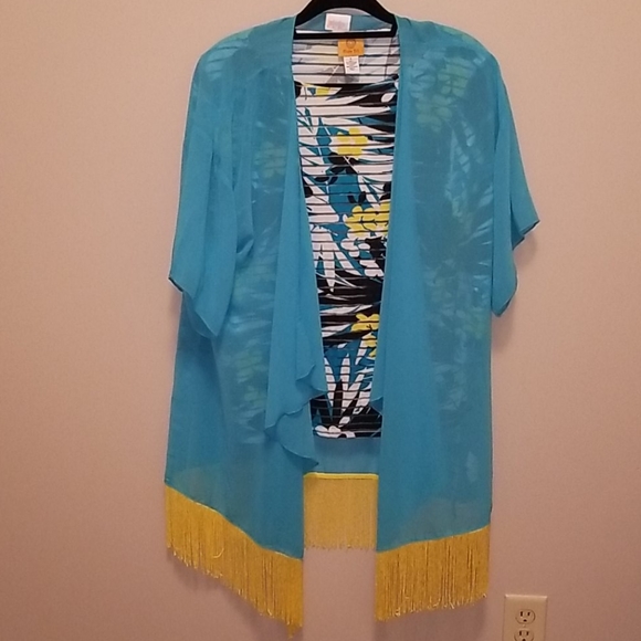 Lularoe Kimono with fringe size large - Picture 4 of 4